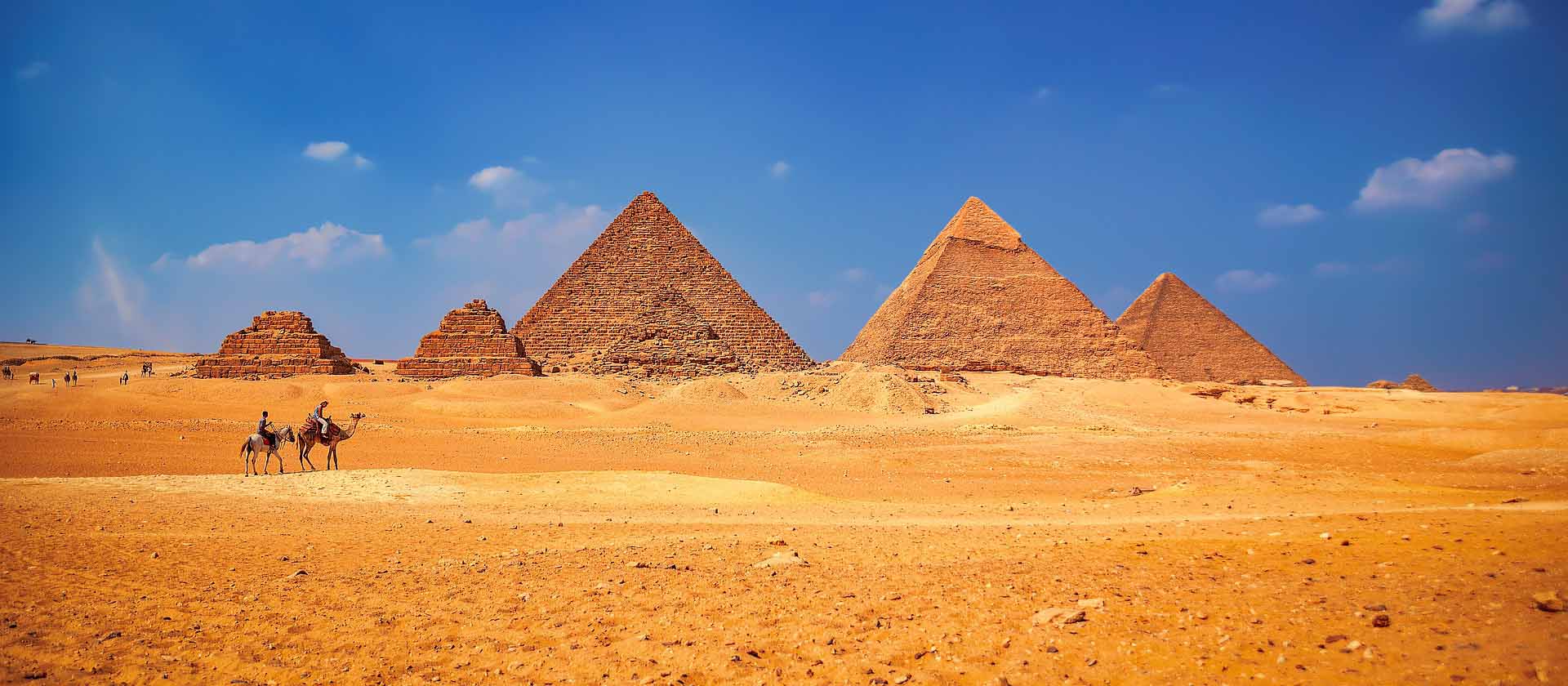The egyptian pyramids of Giza Cairo